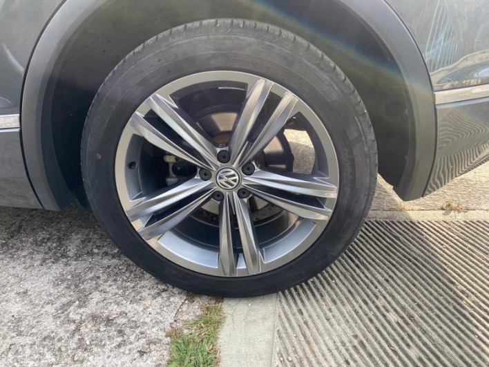 "Disponibile" Volkswagen Tiguan Sport  RLine Exterior 1.6 TDI 116 CV - immagine 12